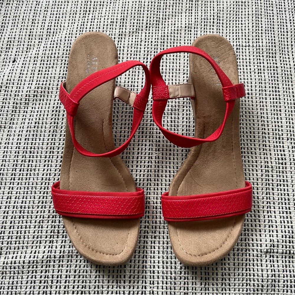 Alfani Stepnflex Coral Strappy Low Heel Sandals Size 9.5